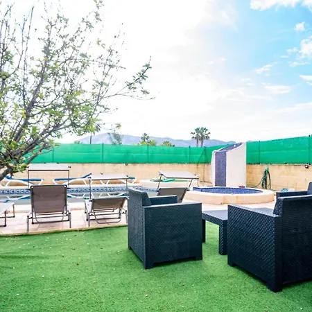 Privado En Un 3 * L'Alfas del Pi